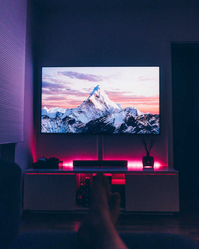 Why Millions of People Love Watching Movies Online Today